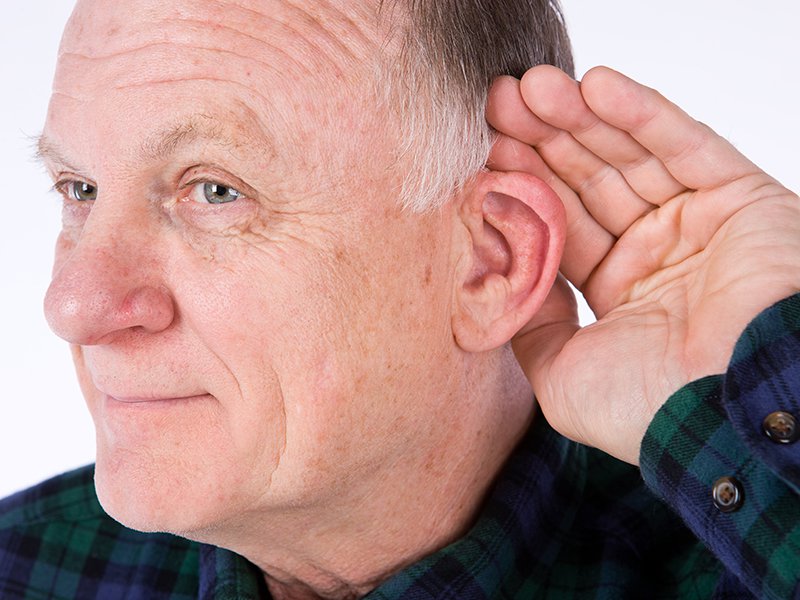 Bệnh lãng tai ở người già nhận biết và điều trị như thế nào?
