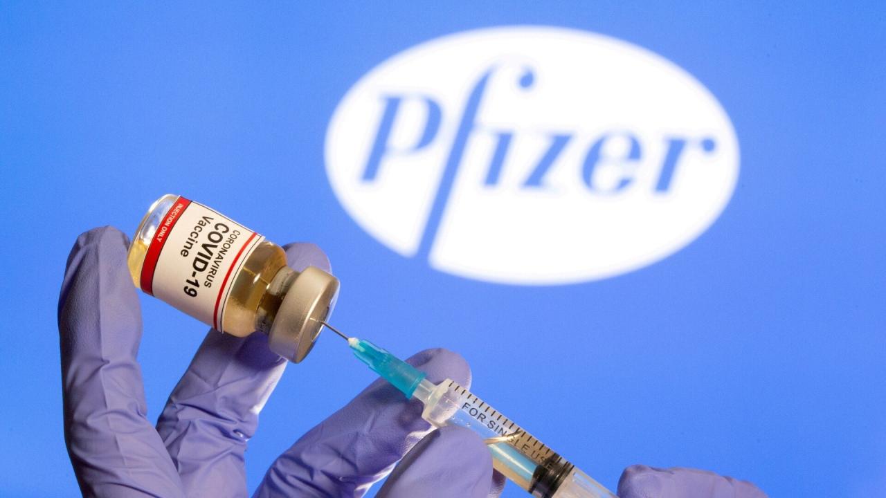 CDC Mỹ khuyến nghị tiêm vaccine COVID-19 của Pfizer/BioNTech cho trẻ trong nhóm 5-11 tuổi. Ảnh: Reuters
