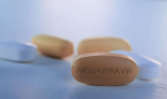 Bộ Y tế thông tin hiệu quả của thuốc Molnupiravir trong điều trị có kiểm soát bệnh nhân mắc COVID-19 thể nhẹ - Ảnh 1.